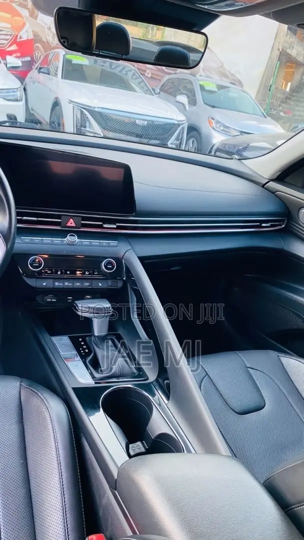 Hyundai Elantra 2021 Gray