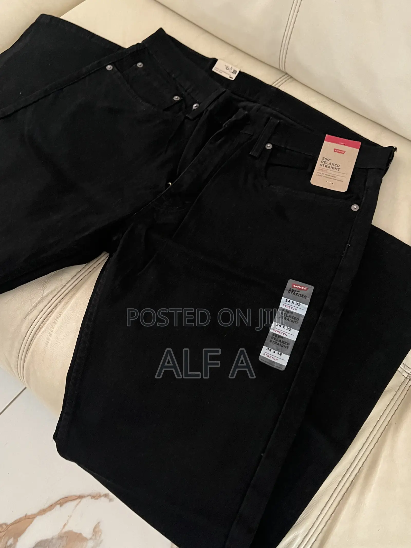  Brand New Levi’s 599 Relaxed Straight Jeans – Black