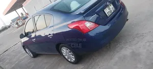 Nissan Versa 2013 Blue
