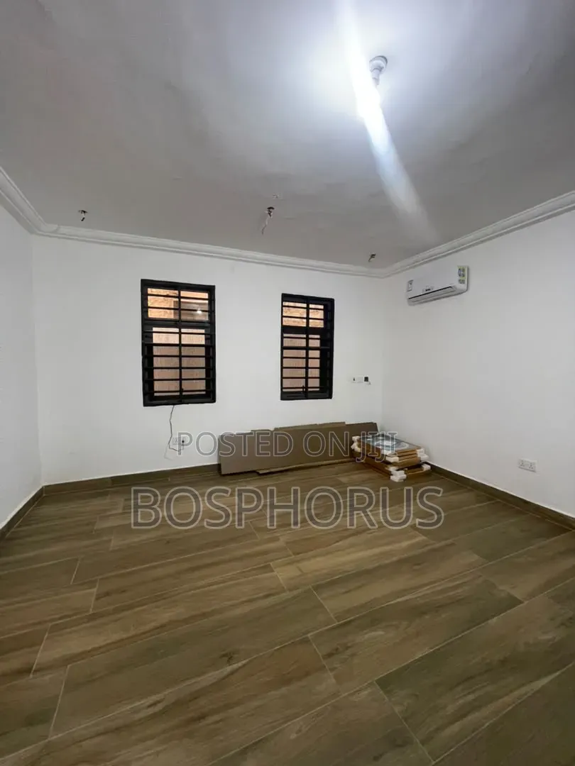 3bdrm Apartment in East Legon, Boundary Road Area for rent
