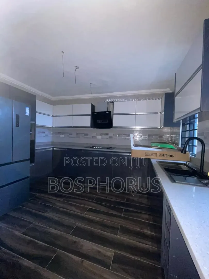 3bdrm Apartment in East Legon, Boundary Road Area for rent