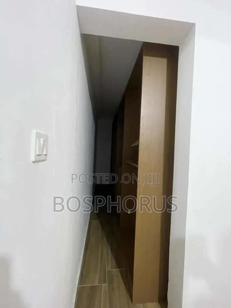 3bdrm Apartment in East Legon, Boundary Road Area for rent