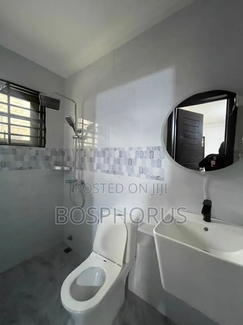 3bdrm Apartment in East Legon, Boundary Road Area for rent