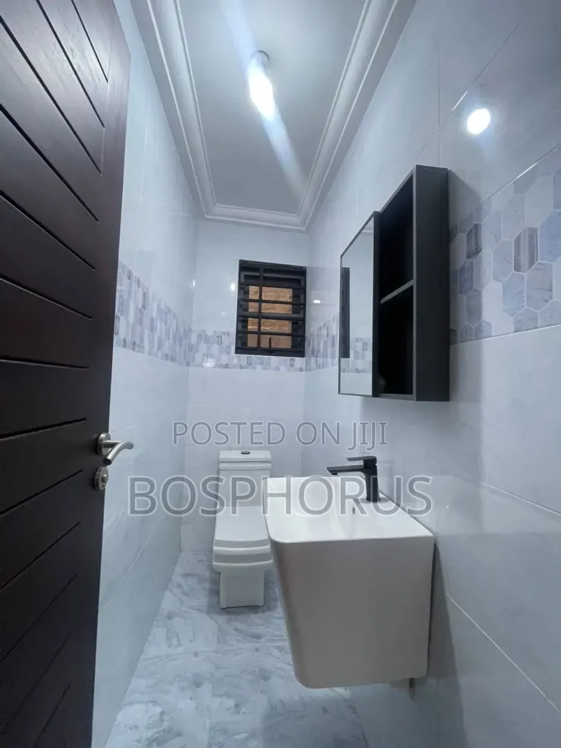 3bdrm Apartment in East Legon, Boundary Road Area for rent