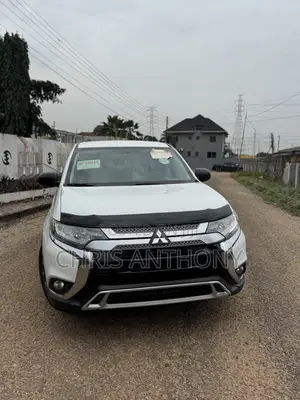 Mitsubishi Outlander 2020 White