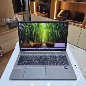 Laptop HP ZBook Firefly G8 16GB Intel Core i7 SSD 512GB