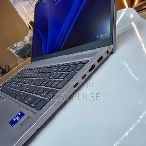 Laptop HP ZBook Firefly G8 16GB Intel Core i7 SSD 512GB