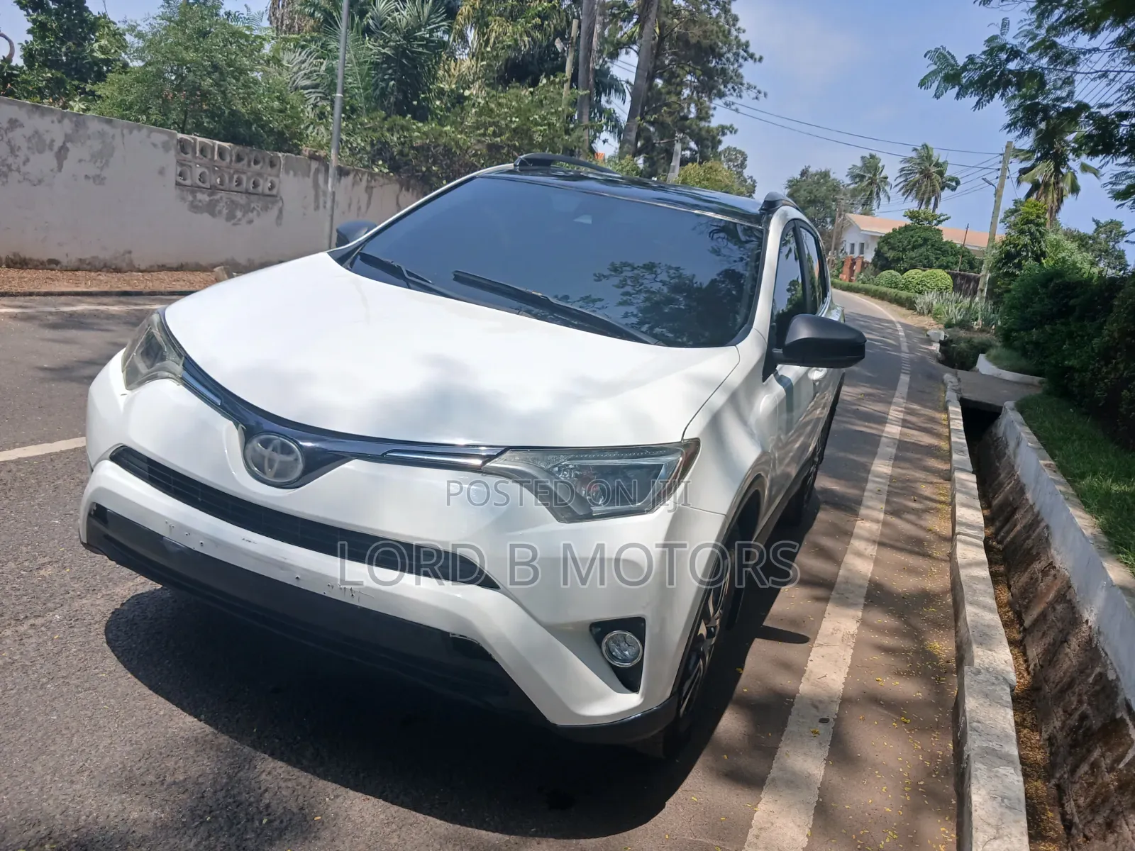 Toyota RAV4 2017 White