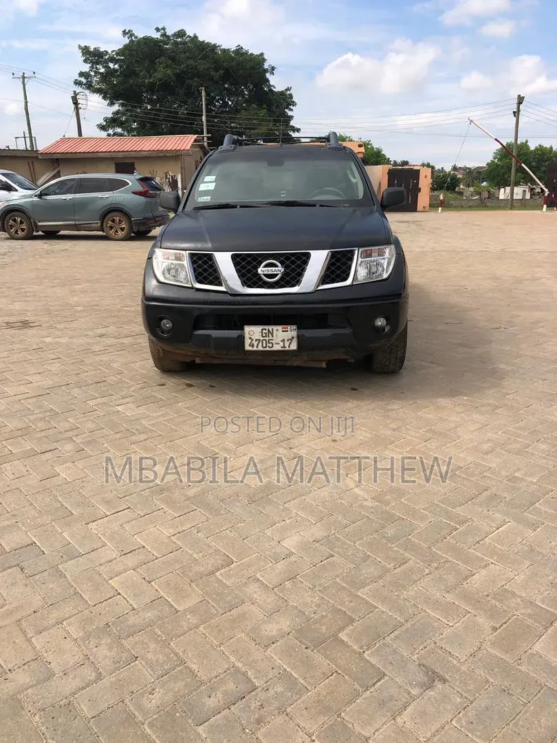 Nissan Navara 2009 Black