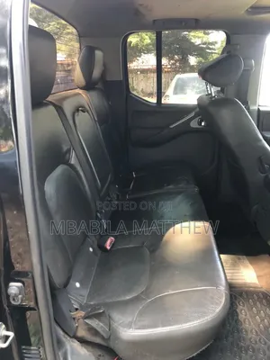 Nissan Navara 2009 Black