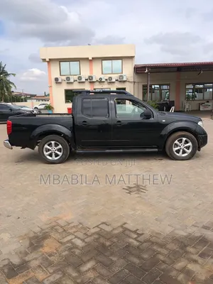 Nissan Navara 2009 Black