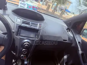 Toyota Vitz 2015 Gray