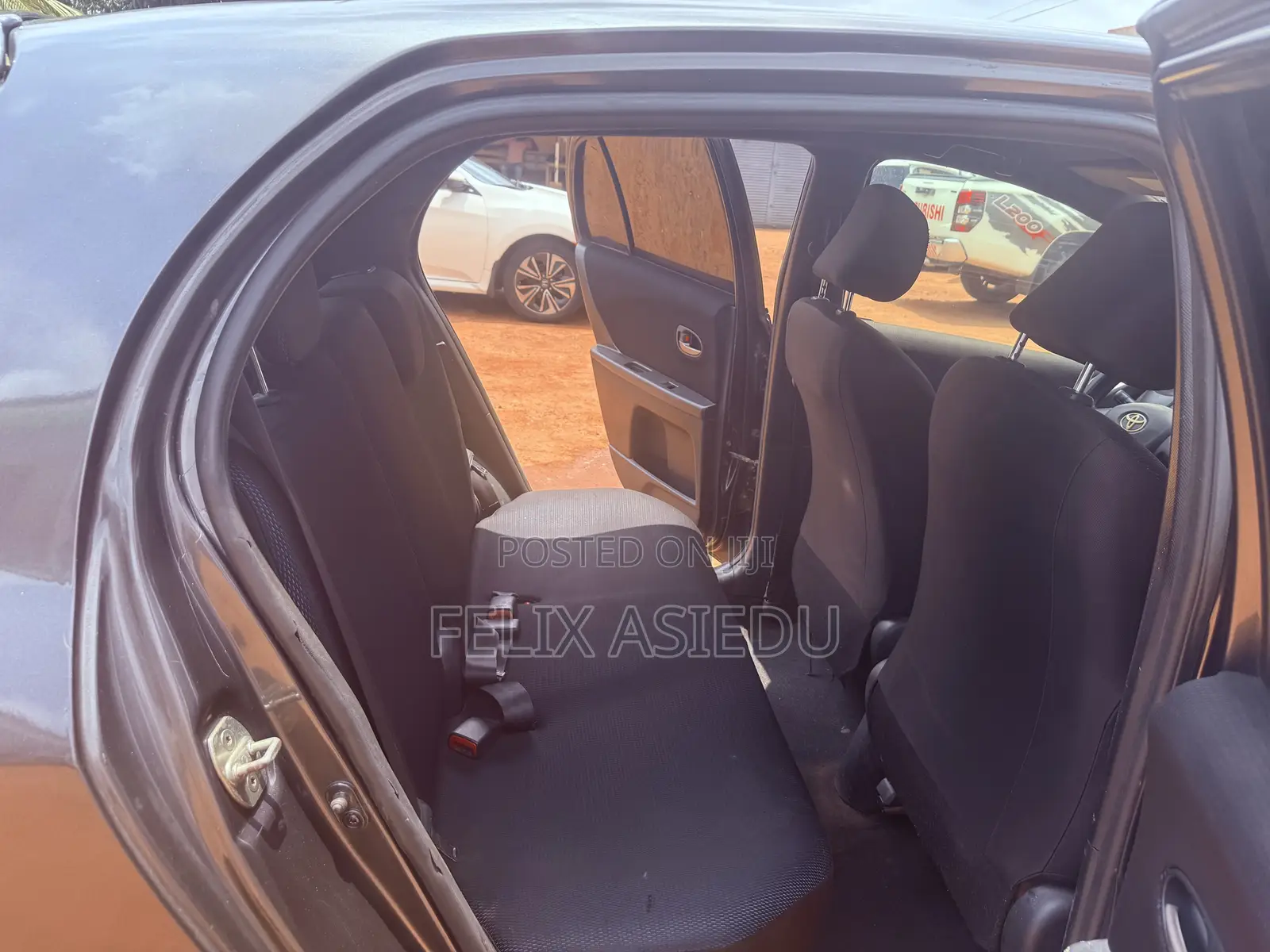 Toyota Vitz 2015 Gray