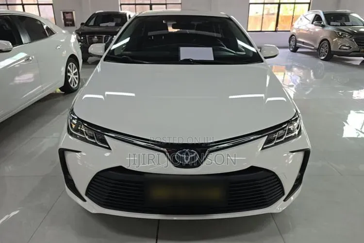 Toyota Corolla 2022 White