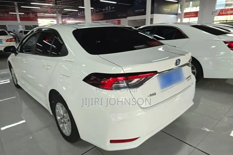 Toyota Corolla 2022 White