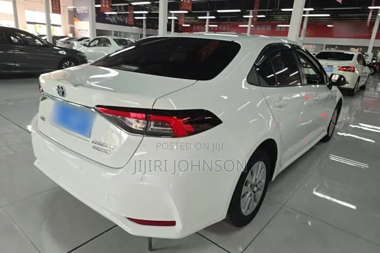 Toyota Corolla 2022 White