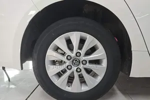 Toyota Corolla 2022 White