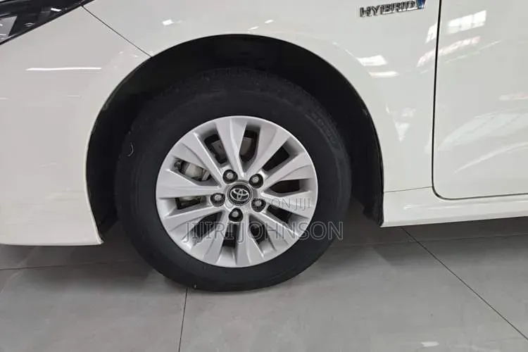 Toyota Corolla 2022 White