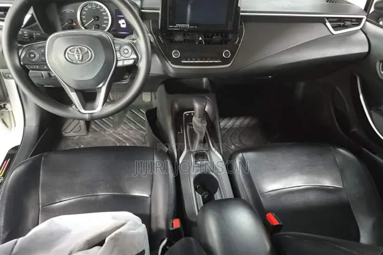 Toyota Corolla 2022 White