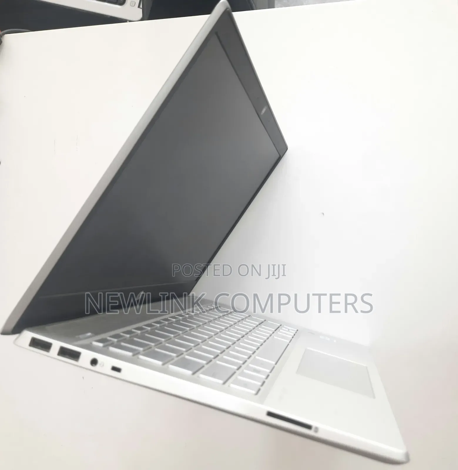 Laptop HP Pavilion 14-ce3064st 8GB Intel Core i5 SSD 256GB