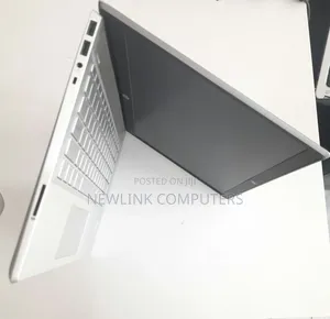 Laptop HP Pavilion 14-ce3064st 8GB Intel Core i5 SSD 256GB
