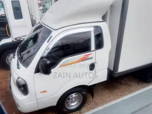 Kia Bongo 2015 White