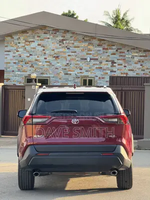 Toyota RAV4 XLE AWD 2023 Red