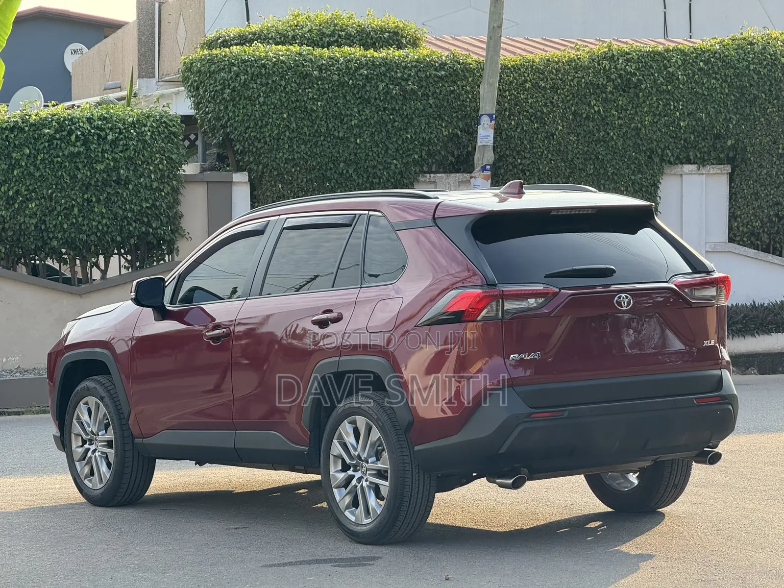 Toyota RAV4 XLE AWD 2023 Red