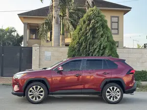 Toyota RAV4 XLE AWD 2023 Red