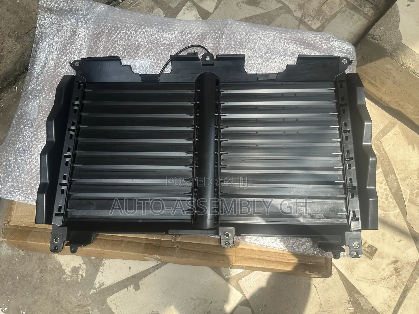 Toyota Tundra Shutter Grill (U.S.A) 2022,2023,2024,2025,2026