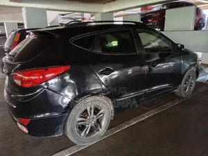 Hyundai Tucson 2011 Black