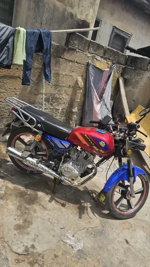 Royal RY125 2025 Red