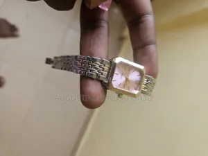 Lady's Wrists Watch