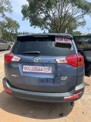 Toyota RAV4 XLE 4dr SUV AWD (2.5L 4cyl 6A) 2014 Blue