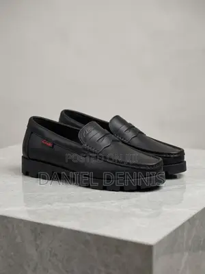 Clarks Black Leather Penny Loafers – Excellent Condition