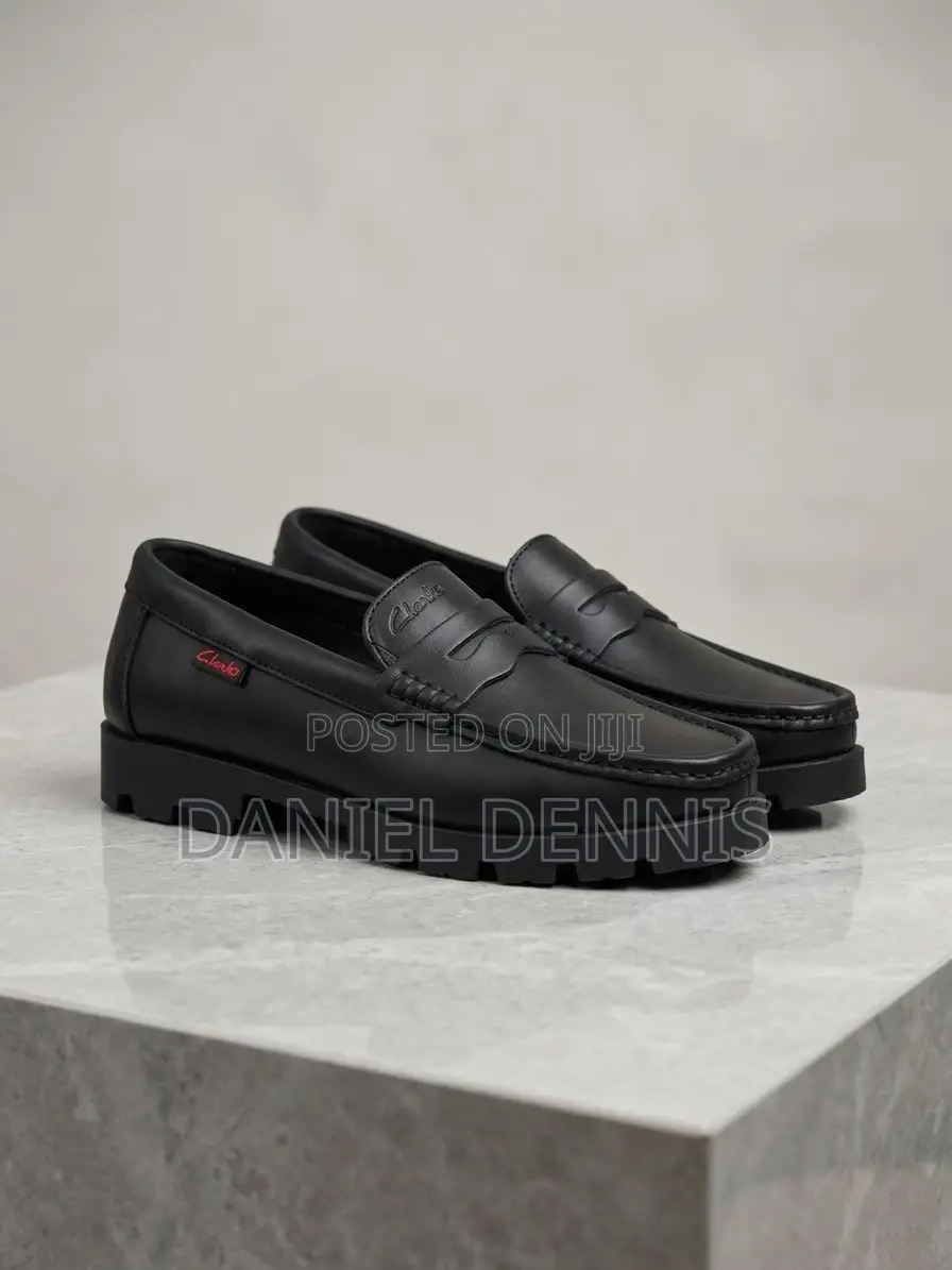 Clarks Black Leather Penny Loafers – Excellent Condition