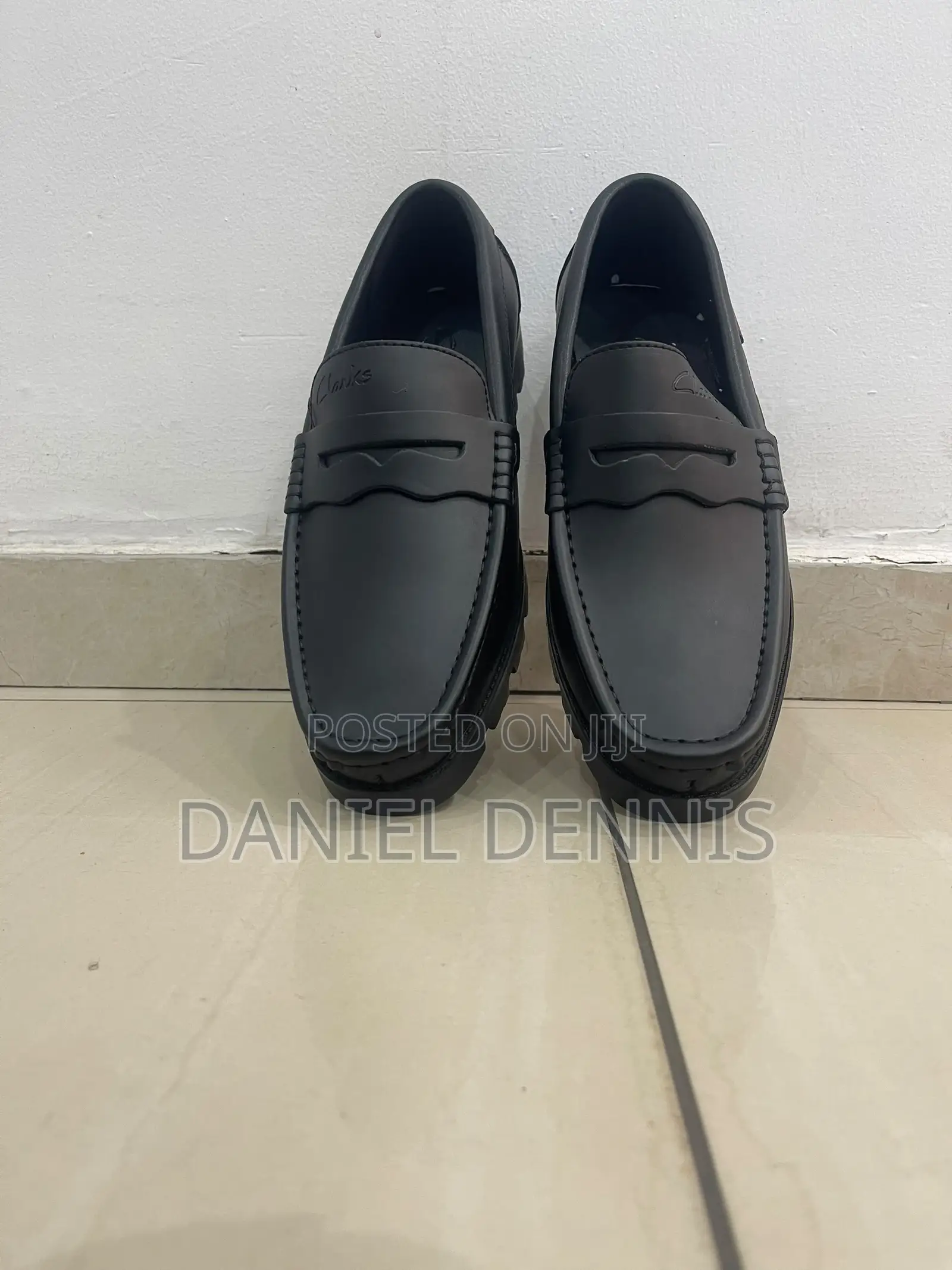 Clarks Black Leather Penny Loafers – Excellent Condition