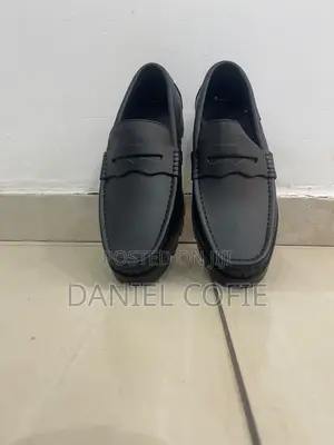 Clarks Black Leather Penny Loafers – Excellent Condition