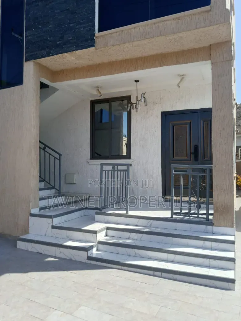 Executive Two Bedrooms Furnished Apartment for Short Let at Nanakrom