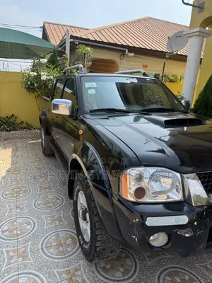 Nissan Hardbody 2019 Black