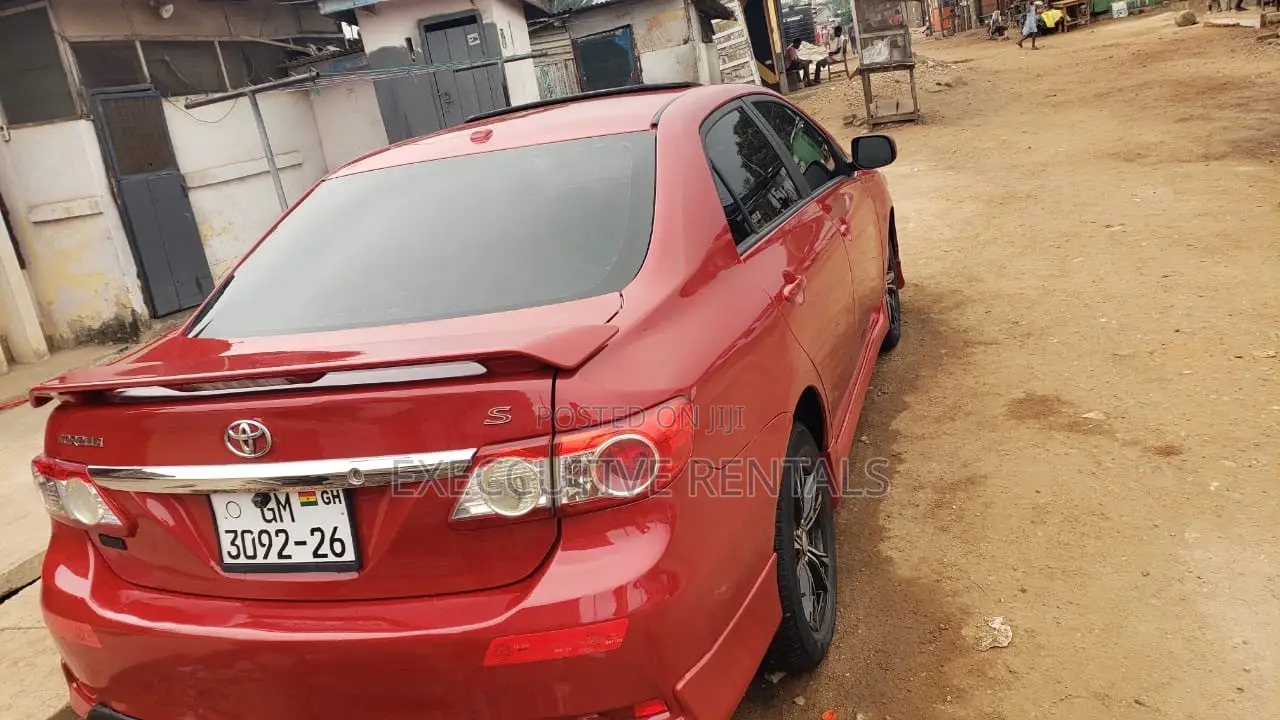 Toyota Corolla 2013 Red