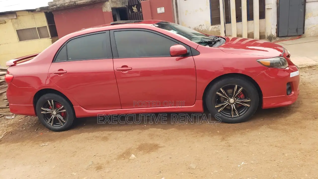 Toyota Corolla 2013 Red