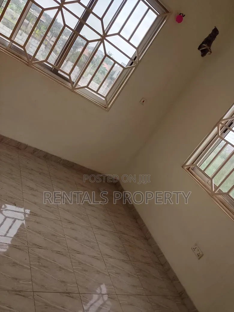 2bdrm Block of Flats in Dodowa Pilat Two, Main Station for rent