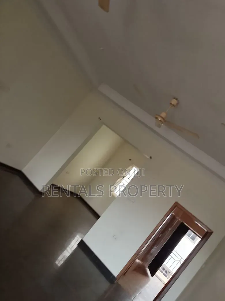 2bdrm Block of Flats in Dodowa Pilat Two, Main Station for rent