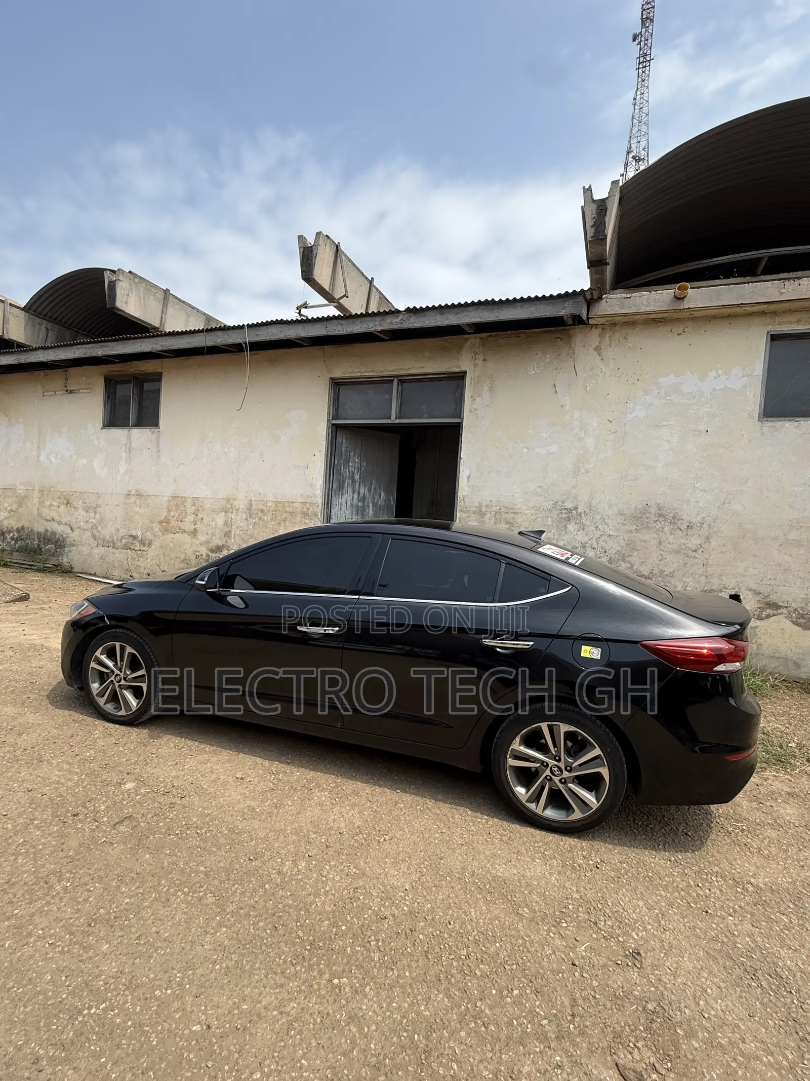 Hyundai Elantra Limited Sedan FWD (2.0L 4cyl 6A) 2017 Black