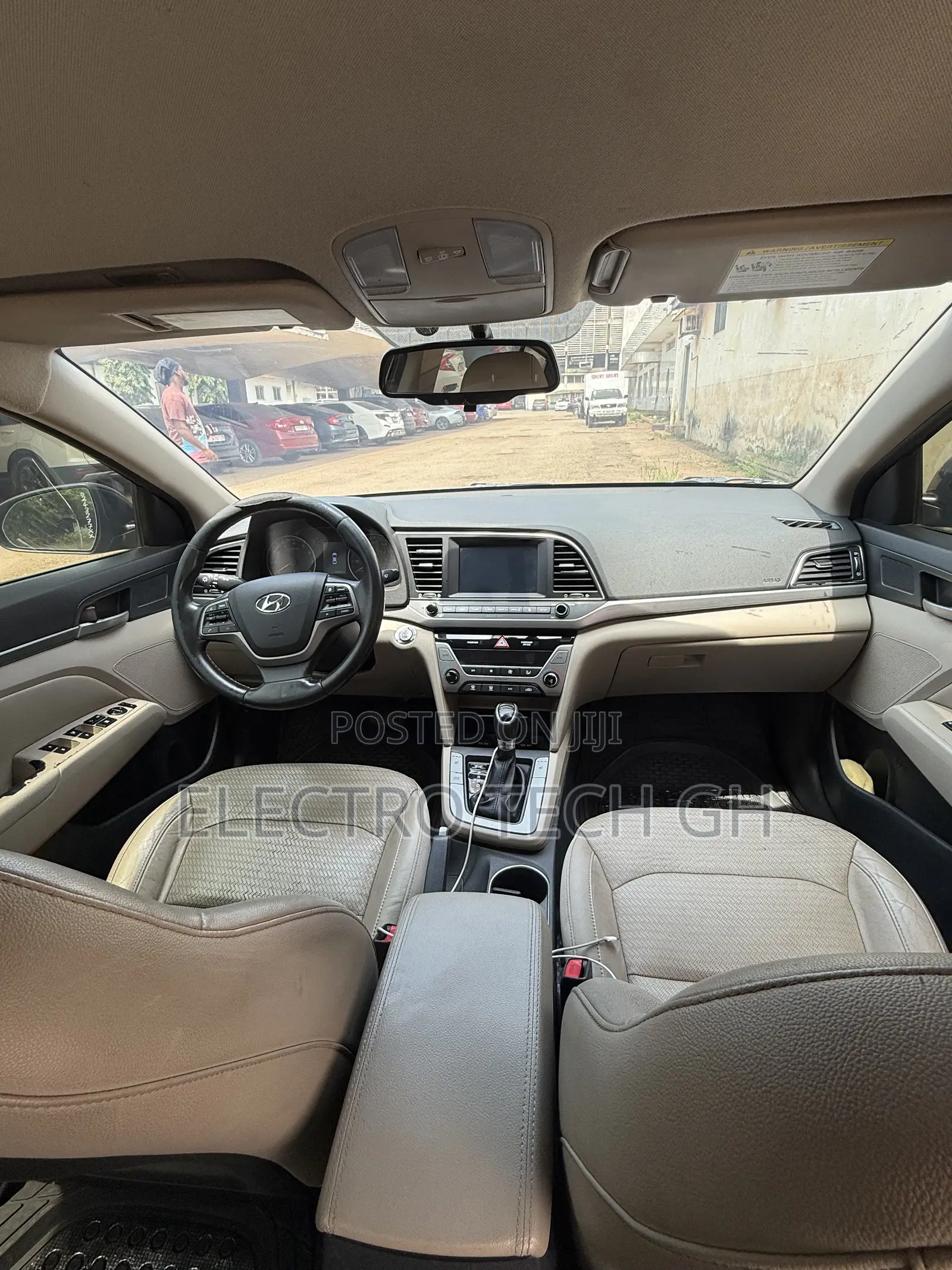 Hyundai Elantra Limited Sedan FWD (2.0L 4cyl 6A) 2017 Black