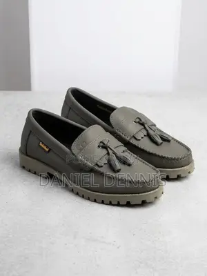 Timberland Olive Green Leather Tassel Loafers – Excellent Condition