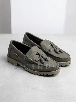 Timberland Olive Green Leather Tassel Loafers – Excellent Condition