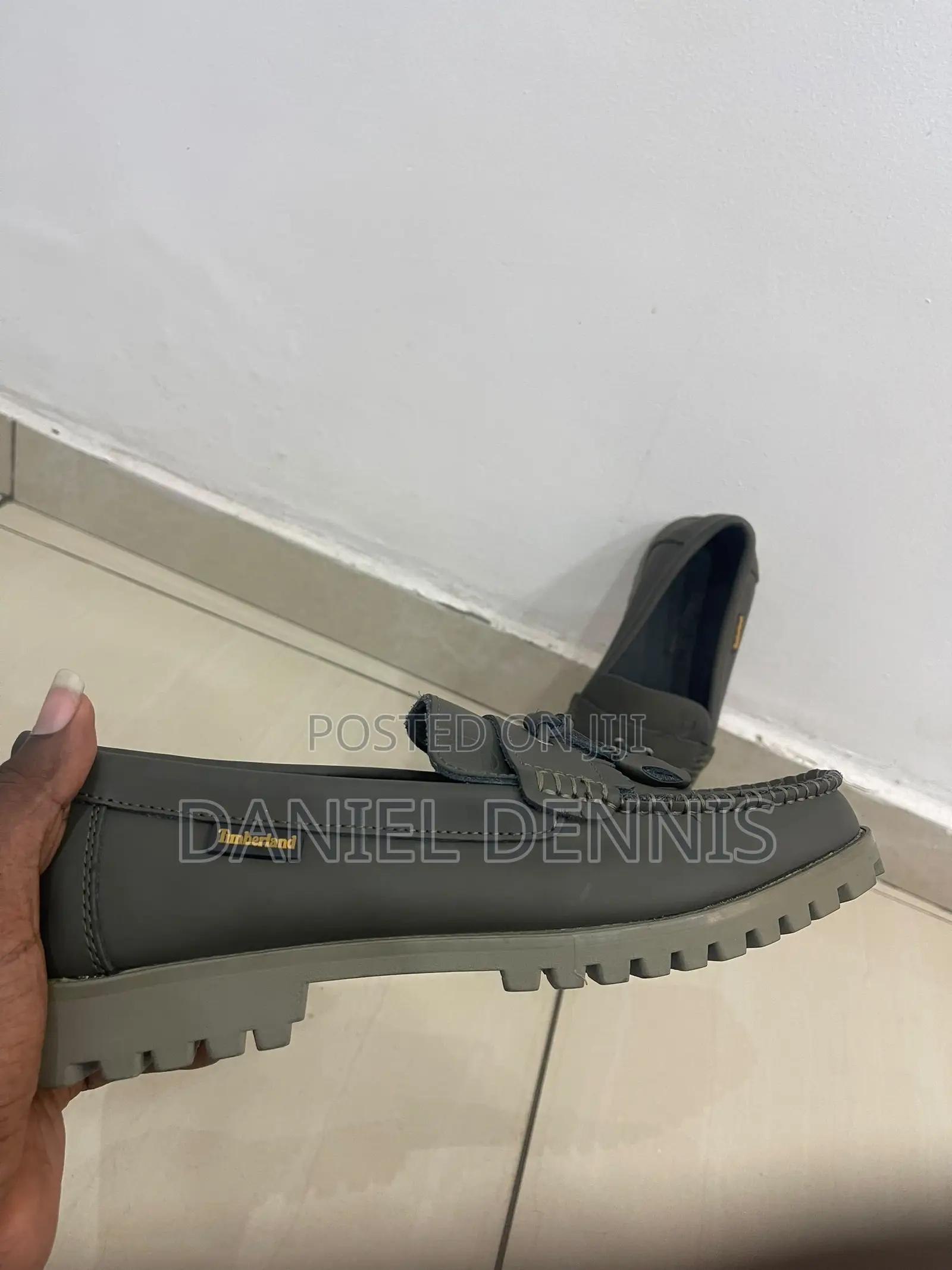 Timberland Olive Green Leather Tassel Loafers – Excellent Condition