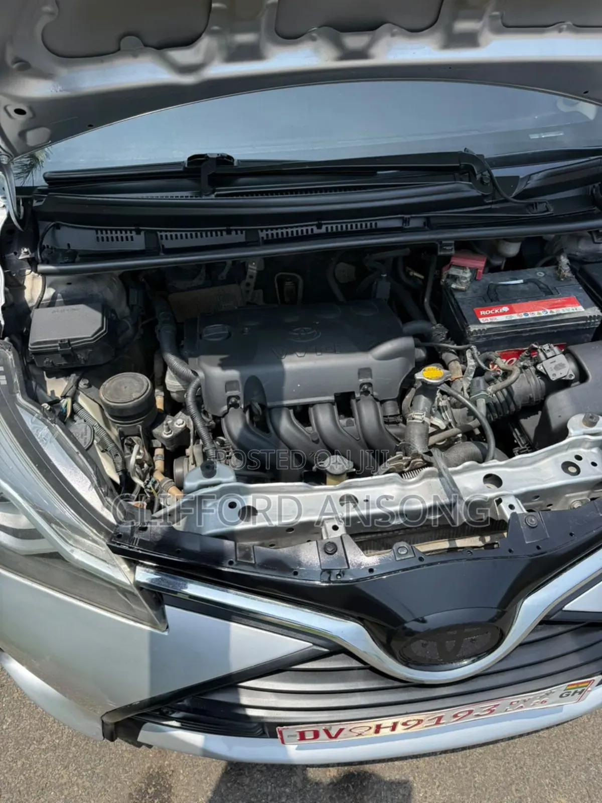 Toyota Yaris SE Hatchback 5dr 2015 Silver